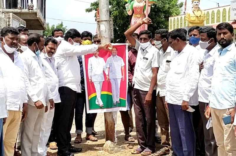 రోడ్డు విస్తరణ, లైటింగ్‌ సిస్టంకు నిధులు