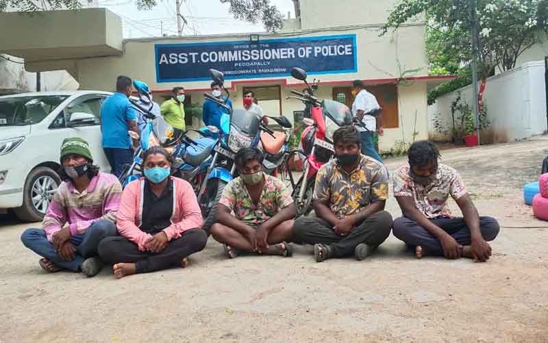 అంతర్రాష్ట్ర నకిలీ బంగారం ముఠా అరెస్ట్‌