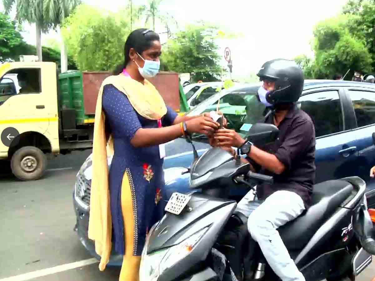 రోడ్డు భద్రత, కరోనాపై ట్రాన్స్‌జెండర్ల అవగాహన