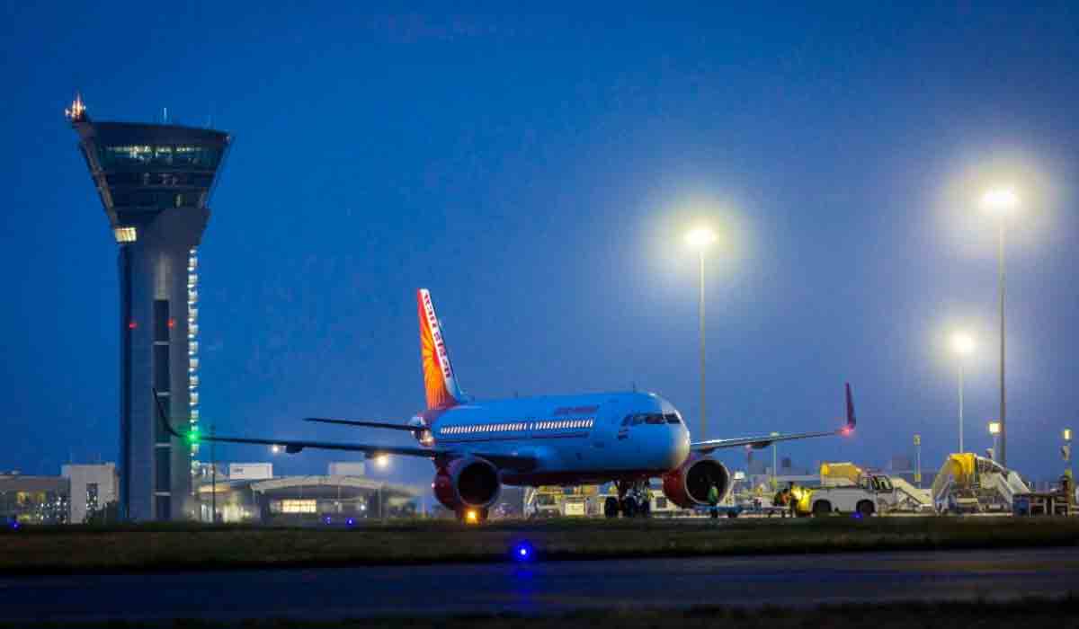 RGIA : ఉత్త‌మ ప్రాంతీయ ఎయిర్‌పోర్టుగా శంషాబాద్ విమానాశ్ర‌యం