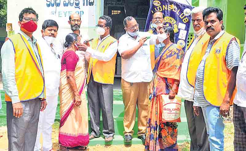 నేత్రదానంపై అవగాహన పెంచుకోవాలి