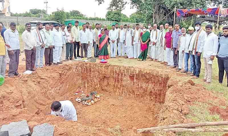 పోచమ్మ ఆలయ నిర్మాణానికి భూమిపూజ