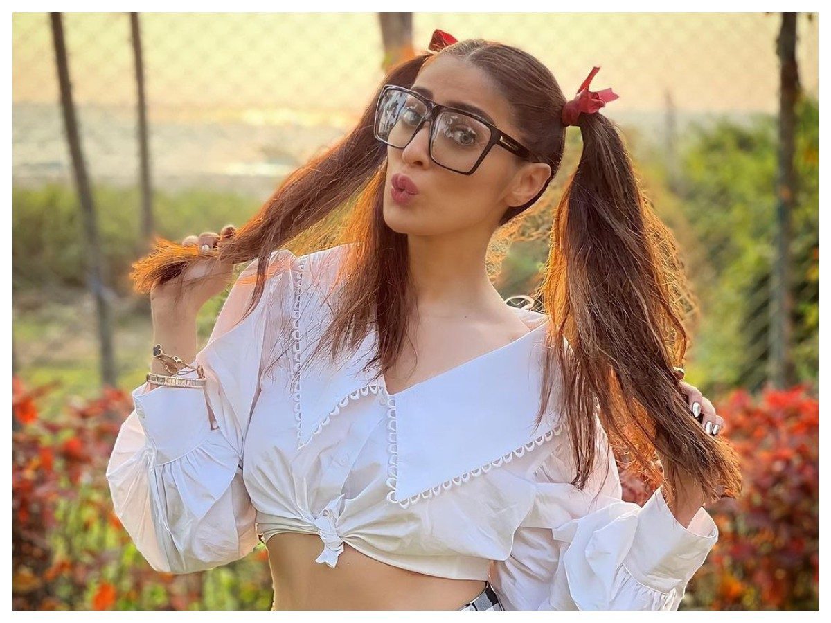 Raai Laxmi | రా రామ్మంటున్న రాయ్‌ లక్ష్మి