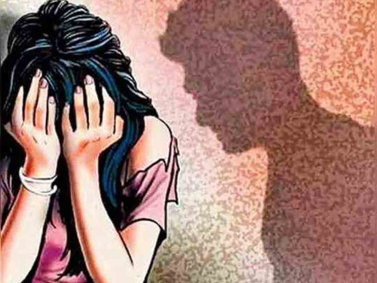 Sexual Harassment : మరిపెడ ఎస్‌ఐపై లైంగిక వేధింపుల ఆరోపణలు