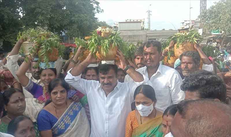 బుధేరా చౌరస్తాలో ఘనంగా బోనాలు