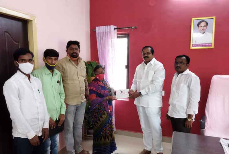 రైతులకు అండగా టీఆర్‌ఎస్‌ ప్రభుత్వం