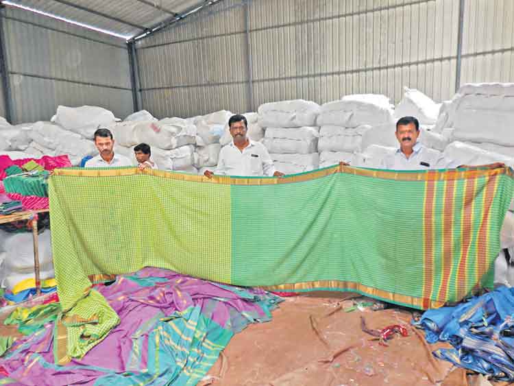 ముస్తాబవుతున్న సద్దుల సారె