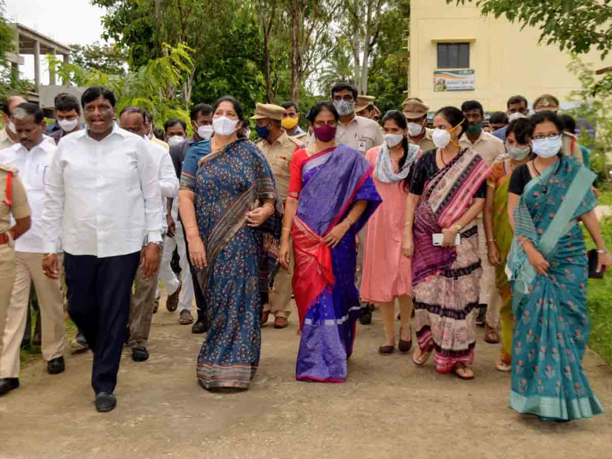 అనాథలకు ఉజ్వల భవిష్యత్ ఇవ్వాలన్నదే సీఎం సంకల్పం : మంత్రి సత్యవతి రాథోడ్