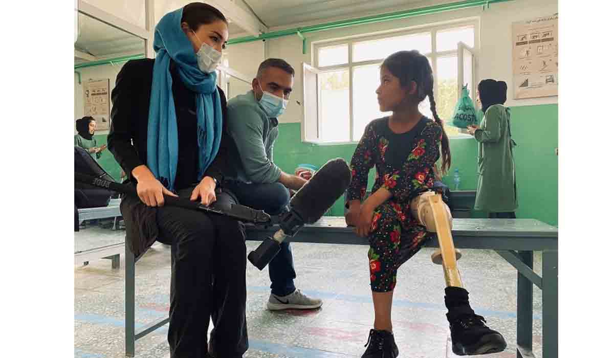 Afghanistan | కాలు విరిగింద‌న్న బాధ లేదు.. కానీ స్కూల్‌కు ఎలా వెళ్లాలి? కాబూల్‌లోని ఓ బాలిక ఆవేద‌న ఇదీ..