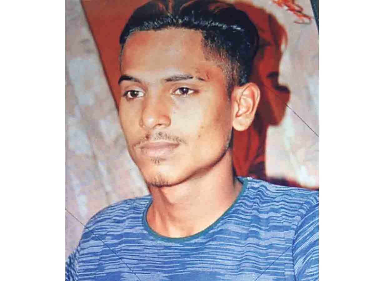 మెడపై కోసి యువకుడి హత్య
