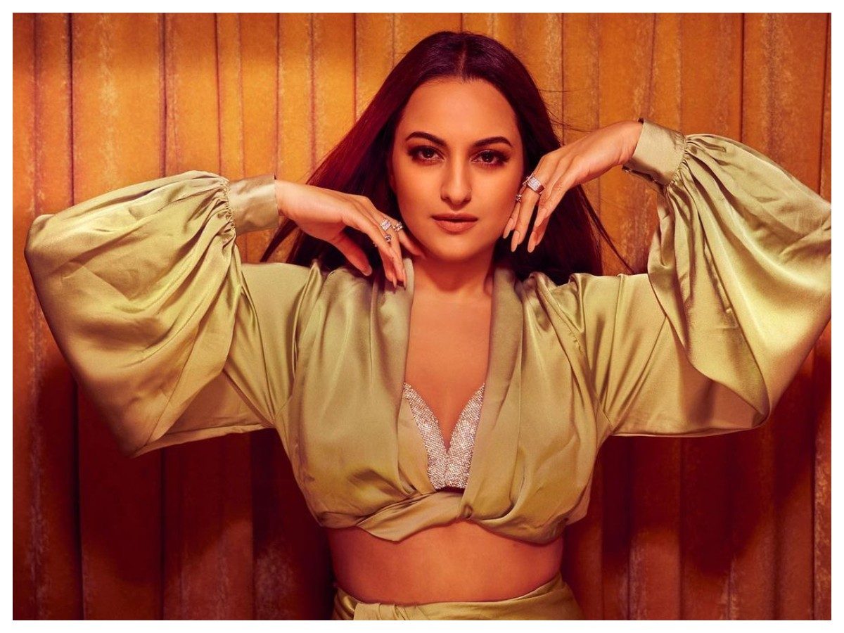 Sonakshi Sinha | అదిరిపోయిన సోనాక్షి సిన్హా లేటెస్ట్ ఫోటో షూట్..