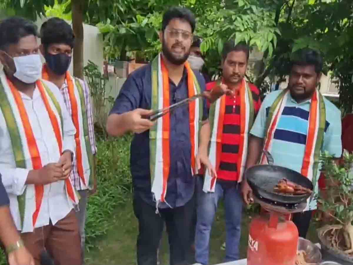 ‘ట్విట్టర్‌ బర్డ్‌’ ఫ్రై చేసిన కాంగ్రెస్‌ నేత జీవీ శ్రీరాజ్‌ సస్పెండ్‌