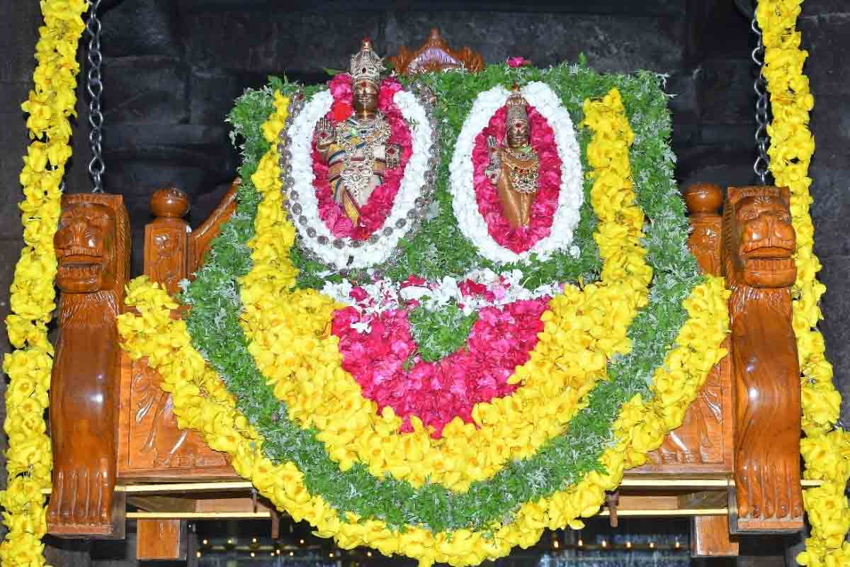Srisailam Temple | శ్రీశైలంలో వైభవంగా సహస్ర దీపార్చన