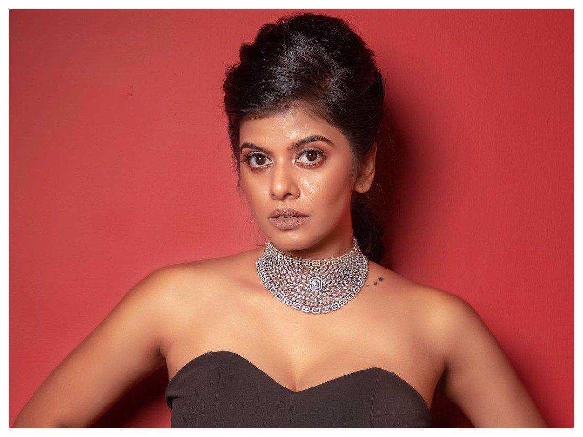 Swagatha S Krishnan | సింగ‌ర్ స్వాగత ఎస్ కృష్ణన్ లేటెస్ట్ ఫొటోలు