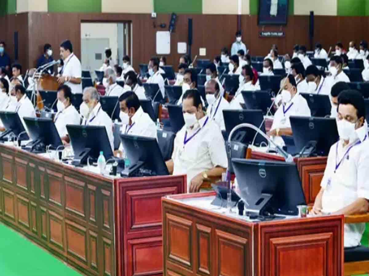 తమిళనాడులో పెట్రోల్‌ ధర లీటరుకు రూ.3 తగ్గింపు