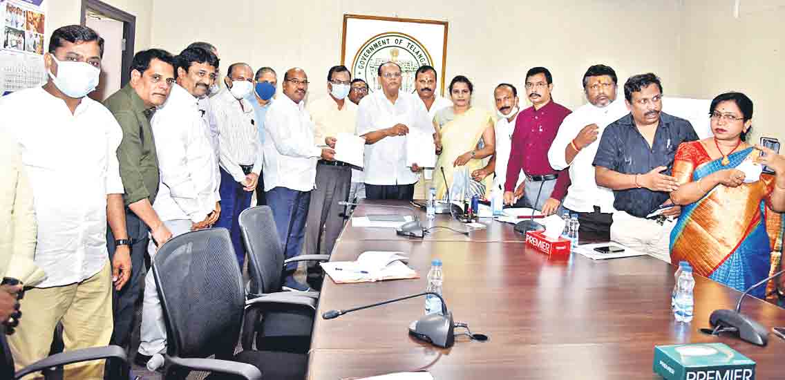 కొత్త జిల్లాకు కొత్త పోస్టులివ్వండి