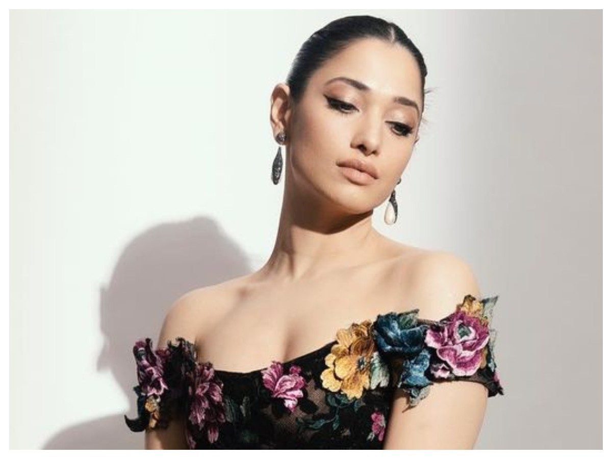 Tamannaah Bhatia | బ్లాక్ డ్రెస్‌లో తమన్నా భాటియా