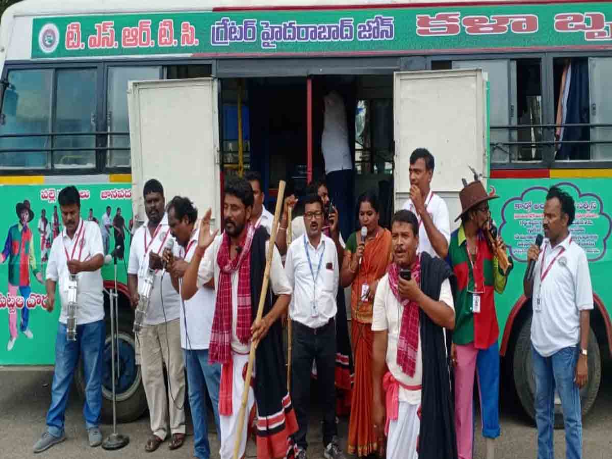 సురక్షిత ప్రయాణాలకు టిఎస్ ఆర్టీసీ: మేడ్చల్ డిపో మేనేజర్ మాధవి