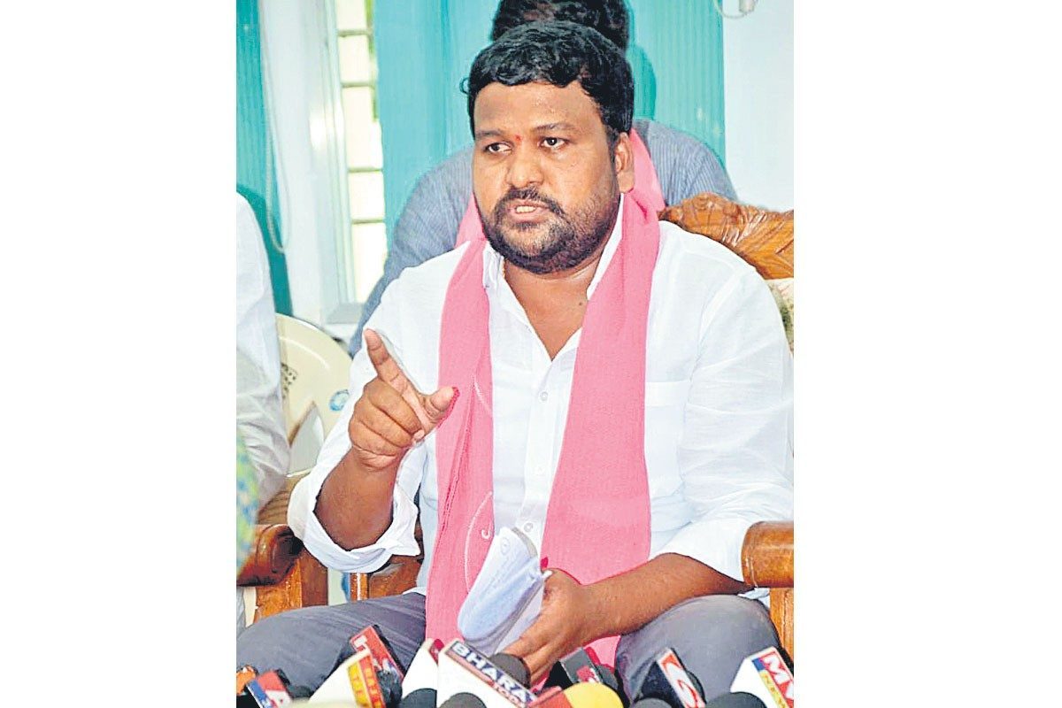 దళిత, గిరిజన ఆత్మగౌరవ దీక్ష ఒక ఫ్లాప్‌ షో