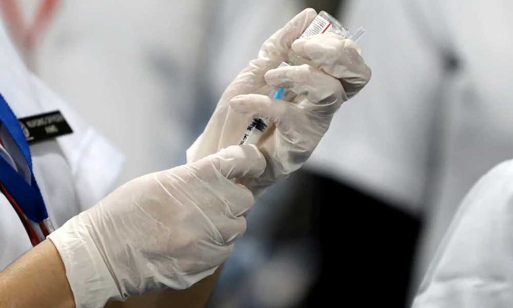 కొవిషీల్డ్‌ టీకా వేయాలని కోర్టులో పిటిషన్‌.. కుదరదన్న కేంద్రం