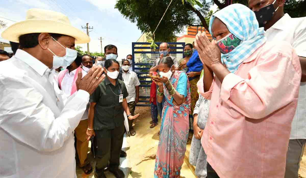 Dalitha Bandhu : వాసాల‌మ‌ర్రికి ద‌ళిత బంధు నిధులు విడుద‌ల‌