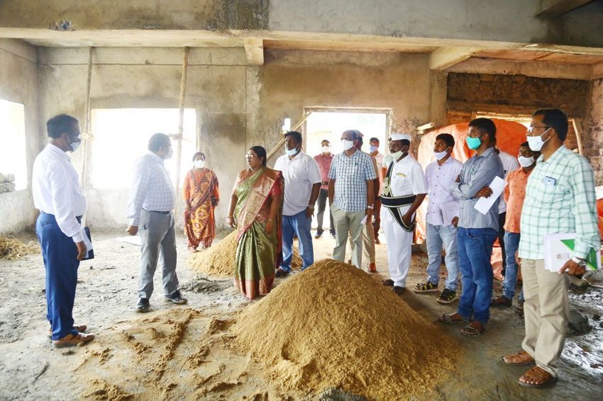 పనుల్లో వేగం పెంచాలి