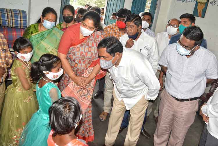 అనాథ పిల్లల భవిష్యత్‌కు భద్రత