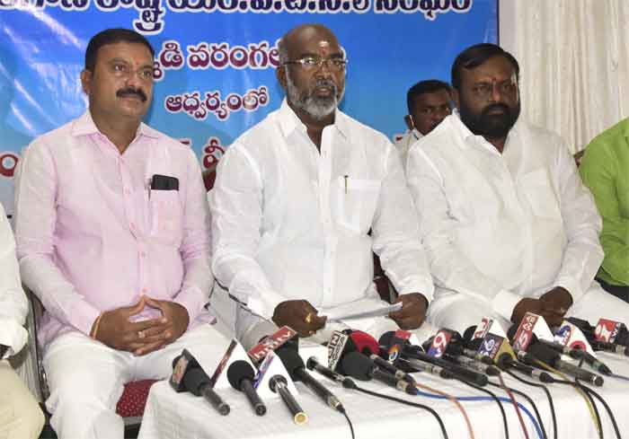 హుజూరాబాద్‌లో పోటీచేయం