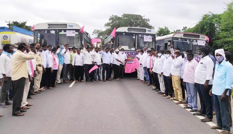 కదిలిన ఊరూవాడా..