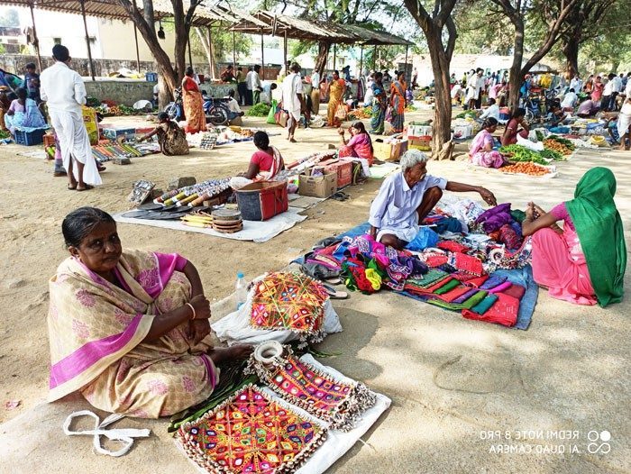 పాలకుర్తి సంతకు మంచి రోజులు
