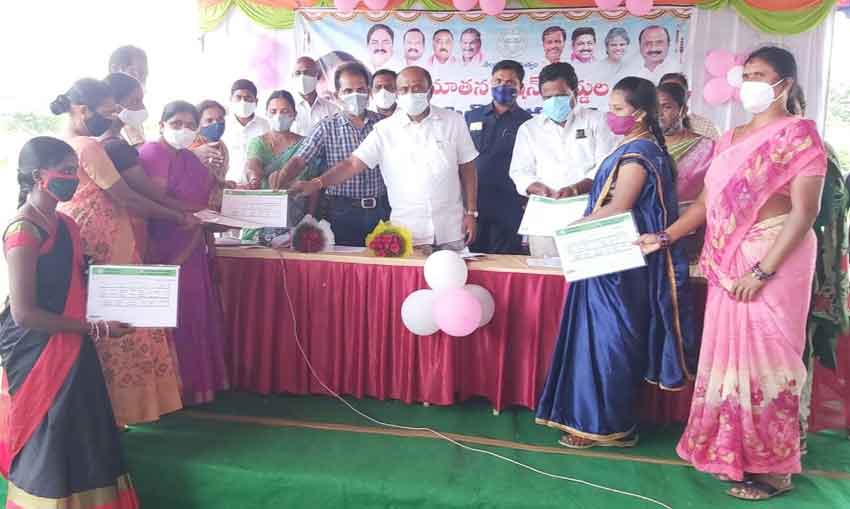 అర్హులందరికీ సంక్షేమ పథకాలు