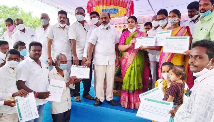 సంక్షేమ పథకాలు దేశానికే ఆదర్శం