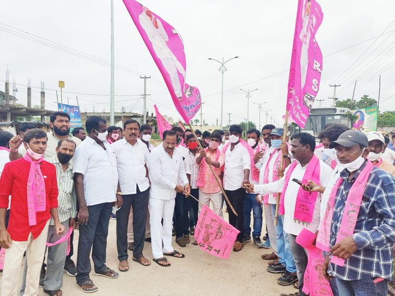 సంబురంగా సభకు..