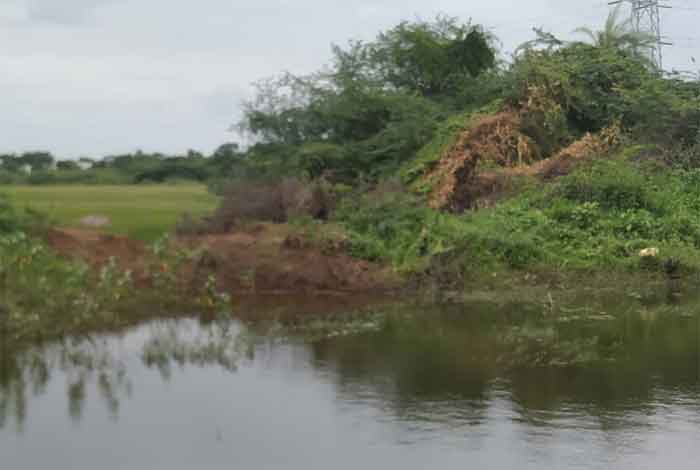 సమసిన మద్దల చెరువు కట్ట వివాదం