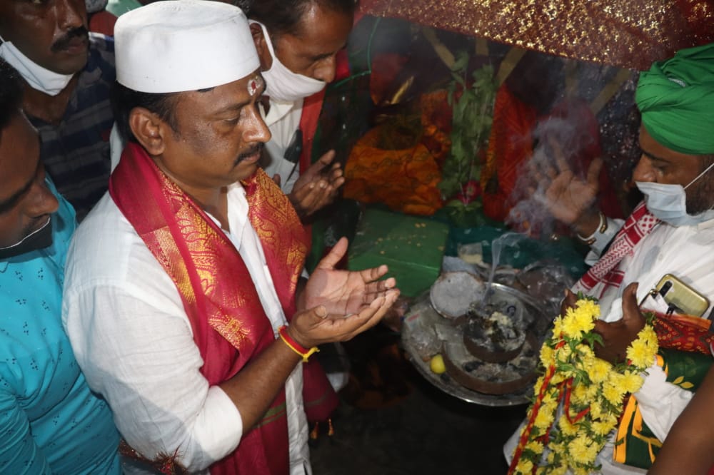 Huzurabad | పీర్ల పండుగ‌లో గెల్లు శ్రీనివాస్ యాద‌వ్‌