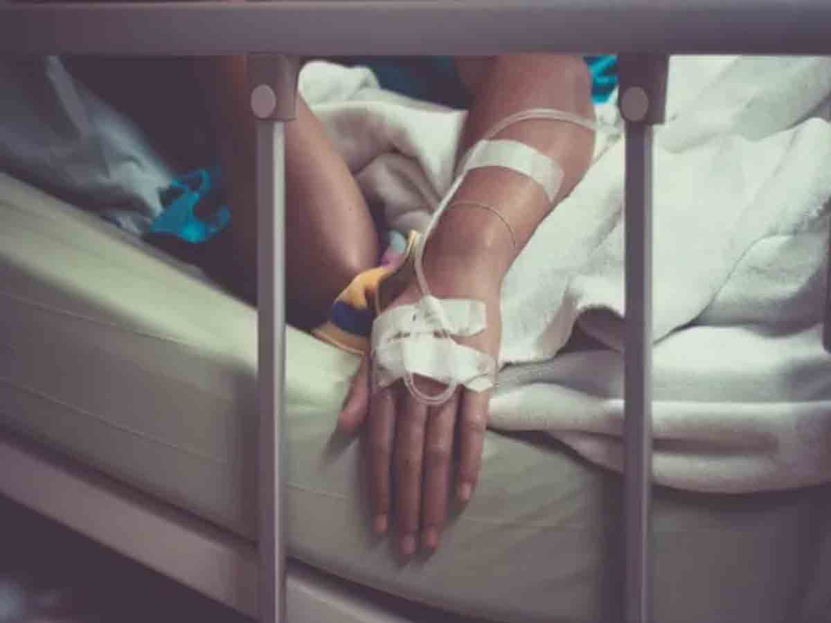 కట్నం కోసం యాసిడ్‌ తాగించిన భర్త.. భార్య మృతి