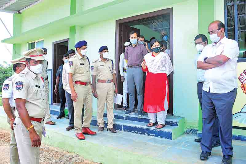 దత్తత గ్రామానికి దళపతి