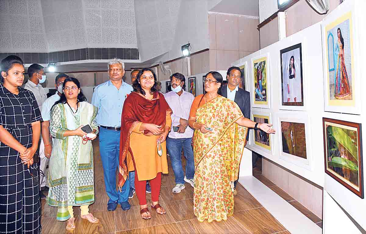 ఫొటోగ్రఫీతో జ్ఞాపకాలు పదిలం : ఎమ్మెల్సీ వాణీదేవి