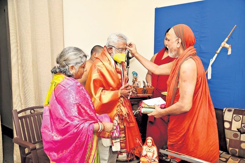 ఉచిత దర్శనాలను అనుమతించాలి