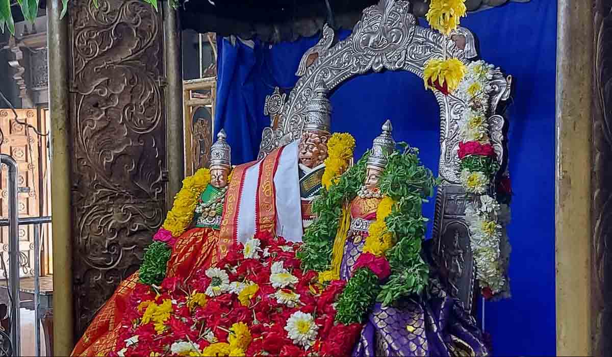 Yadadri : వైభవంగా యదాద్రీశుడికి లక్ష పుష్పార్చన