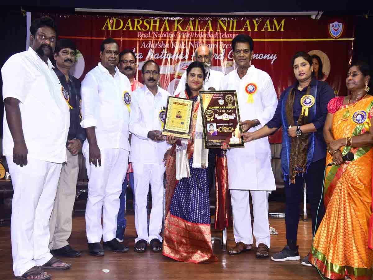 అంకిరెడ్డిపల్లి ఎంపీటీసీకి ఆదర్శసేవా అవార్డు