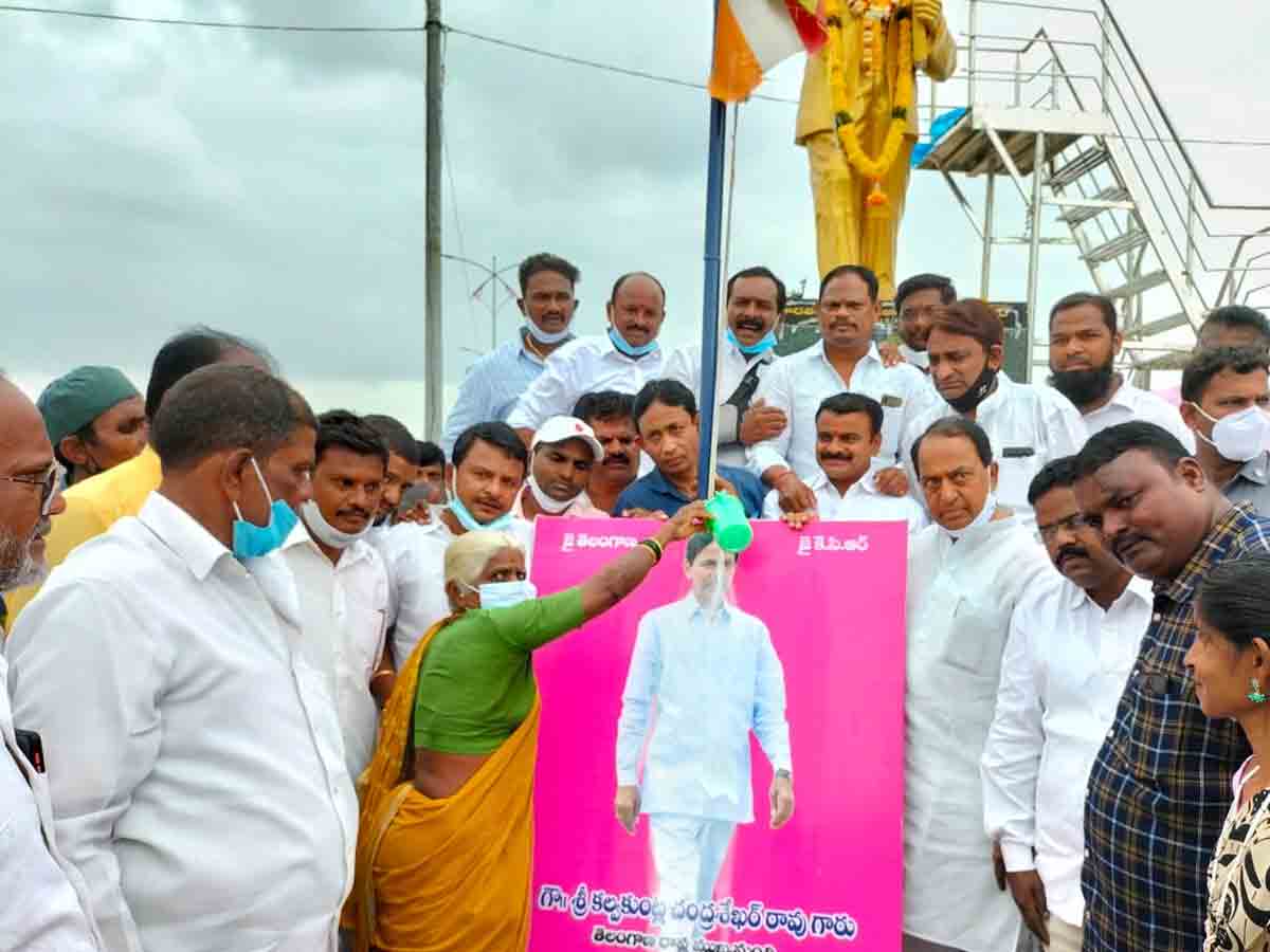 టీఆర్‌ఎస్‌తోనే దళితుల అభివృద్ధి : మంత్రి అల్లోల