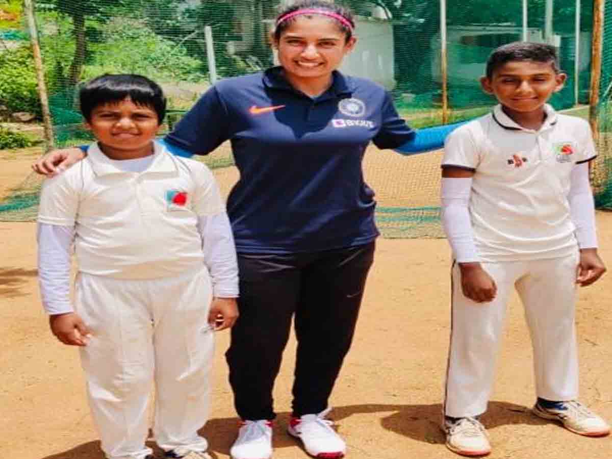 క్రికెట్‌లో గాడె ఇషాంత్‌రెడ్డి, రిషబ్‌ల అద్భుత ప్రతిభ..