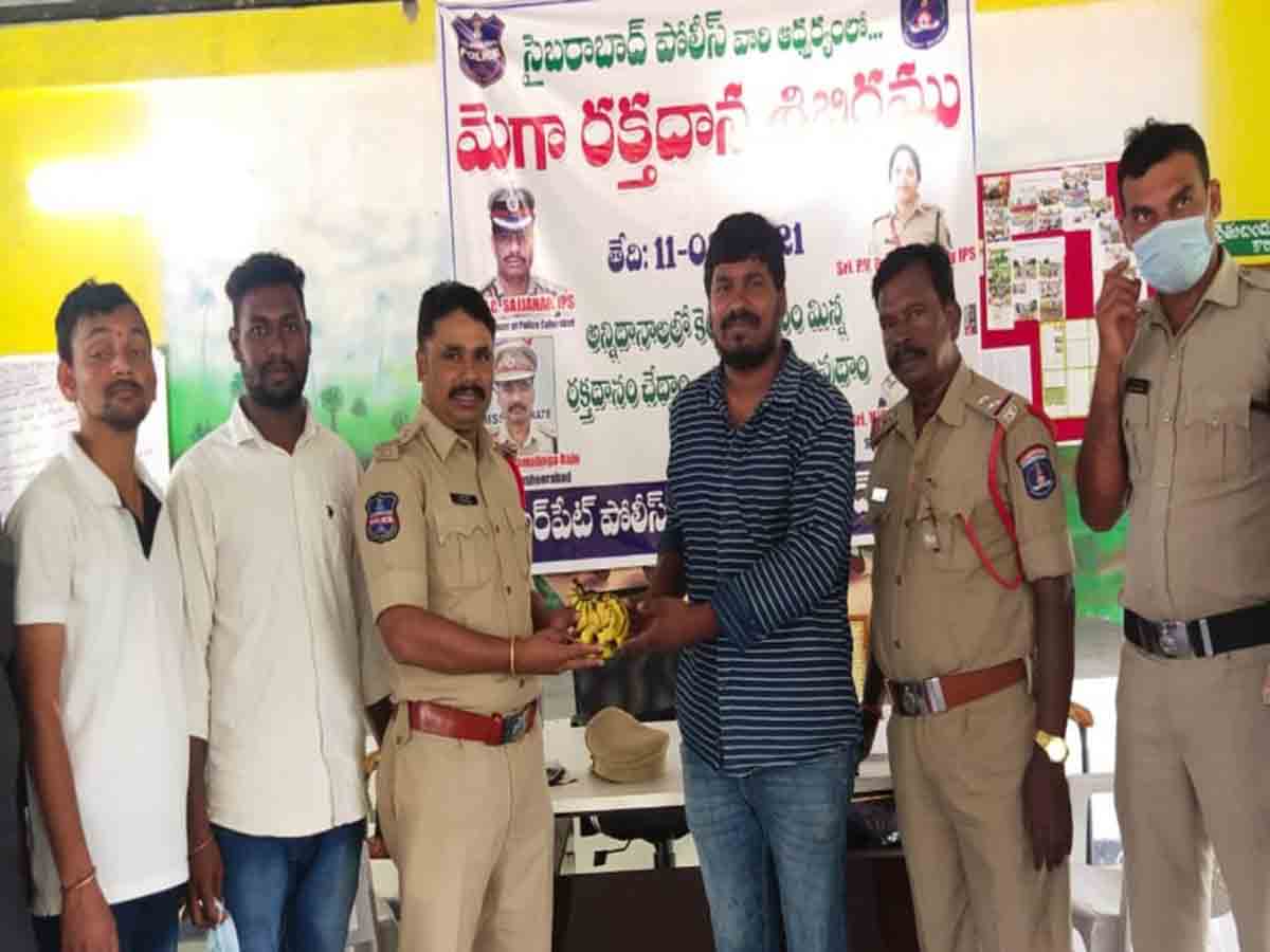 సైబరాబాద్ పోలీస్ శాఖ ఆధ్వర్యంలో రక్తదాన శిబిరం..