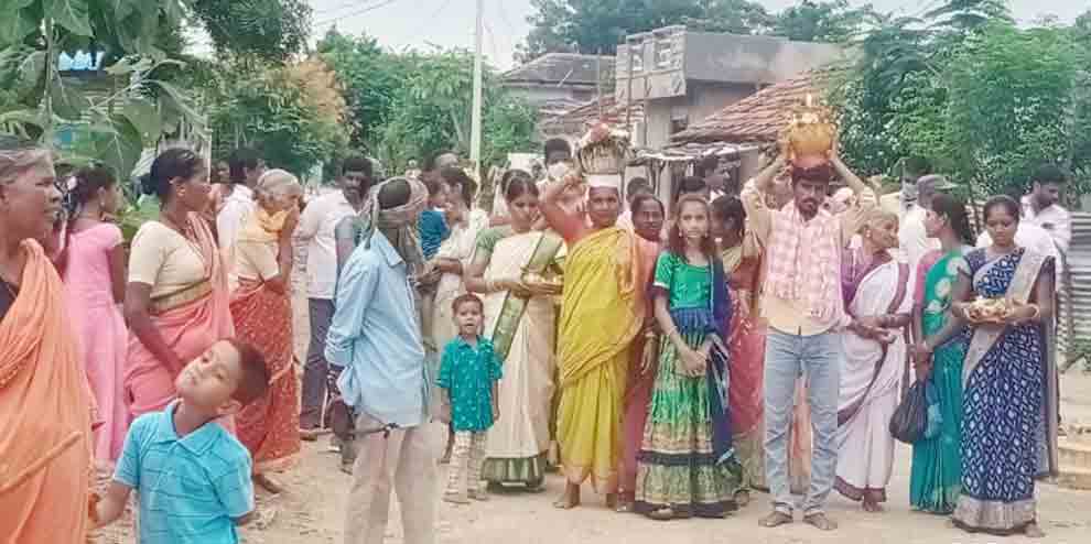 Bonalu | జాకోరలో బారడి పోచమ్మ పండుగ.. బోనాలు సమర్పించిన భక్తులు