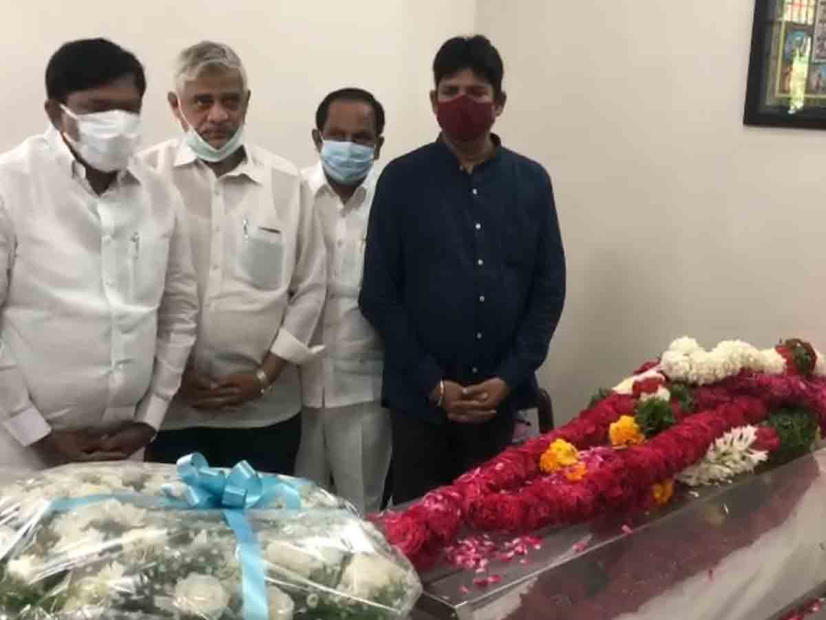 హైకోర్టు న్యాయమూర్తి జస్టిస్ కేశవరావుకు నివాళులు అర్పించిన వినోద్ కుమార్