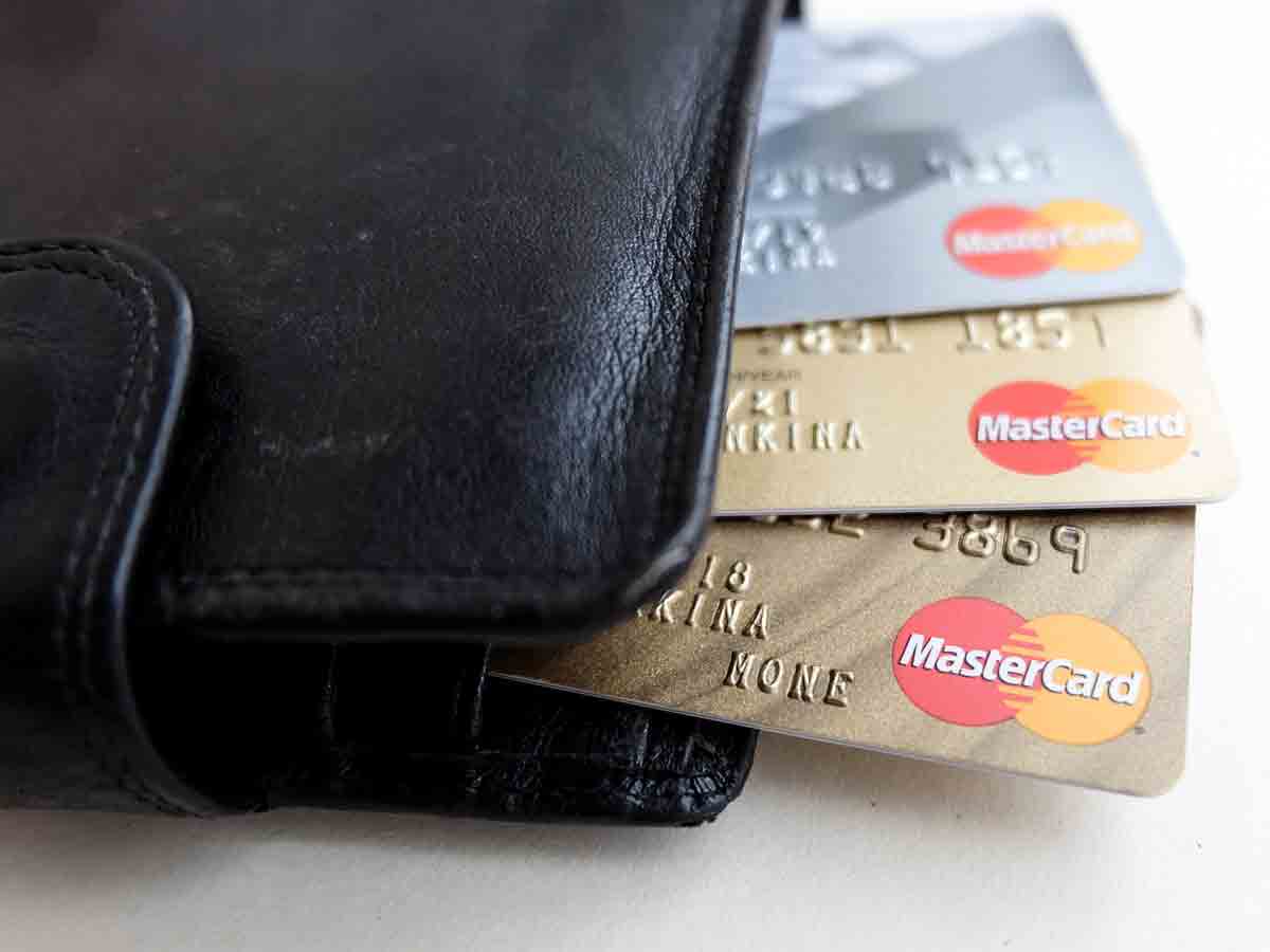 డెబిట్‌/క్రెడిట్ కార్డుల‌పై ఆర్బీఐ కొత్త రూల్స్‌.. పేమెంట్ గేట్‌వే సంస్థ‌లు ఎందుకు వ్య‌తిరేకిస్తున్నాయి?