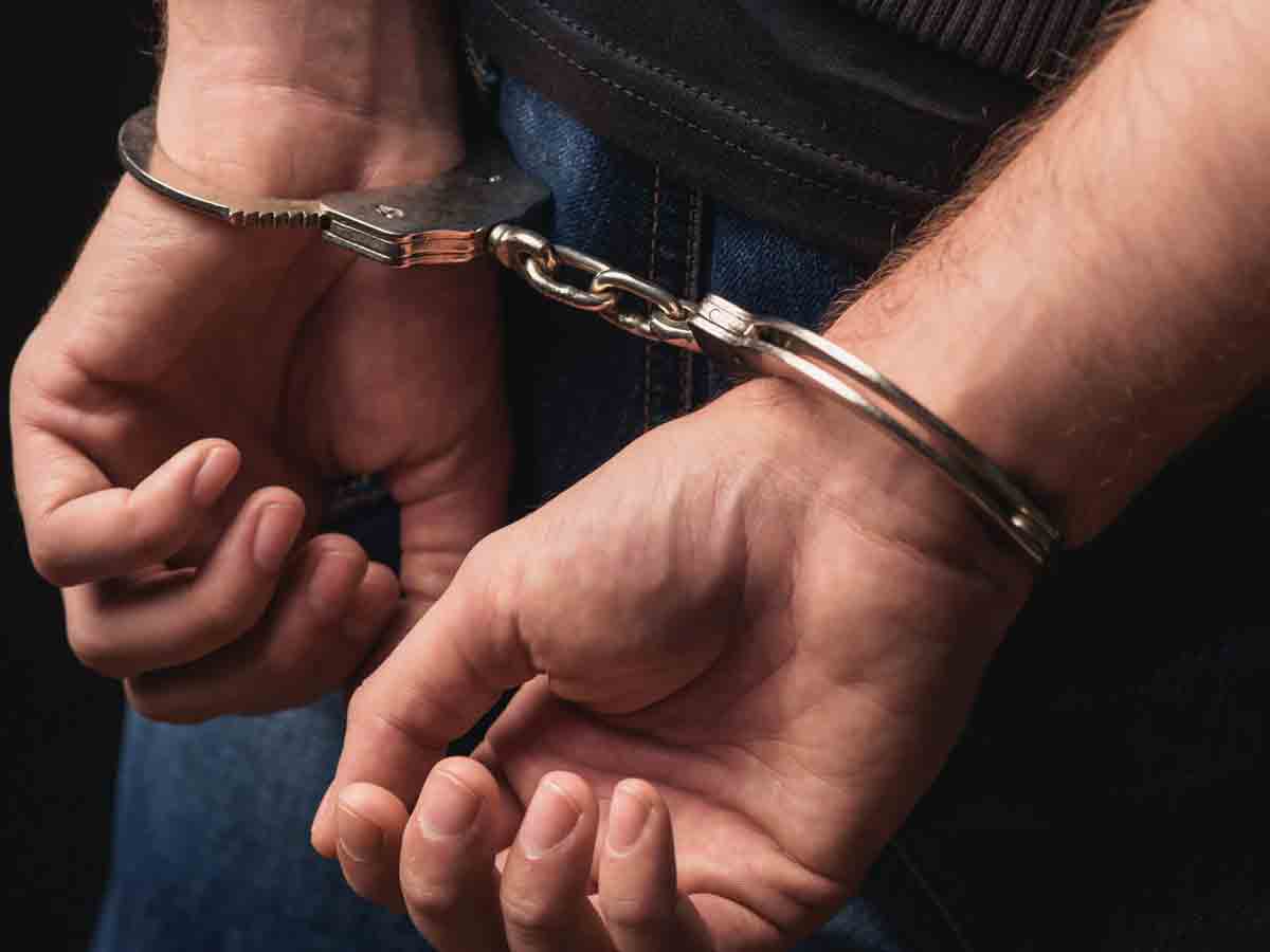 Crime news : సెల్ఫోన్ దొంగ అరెస్ట్