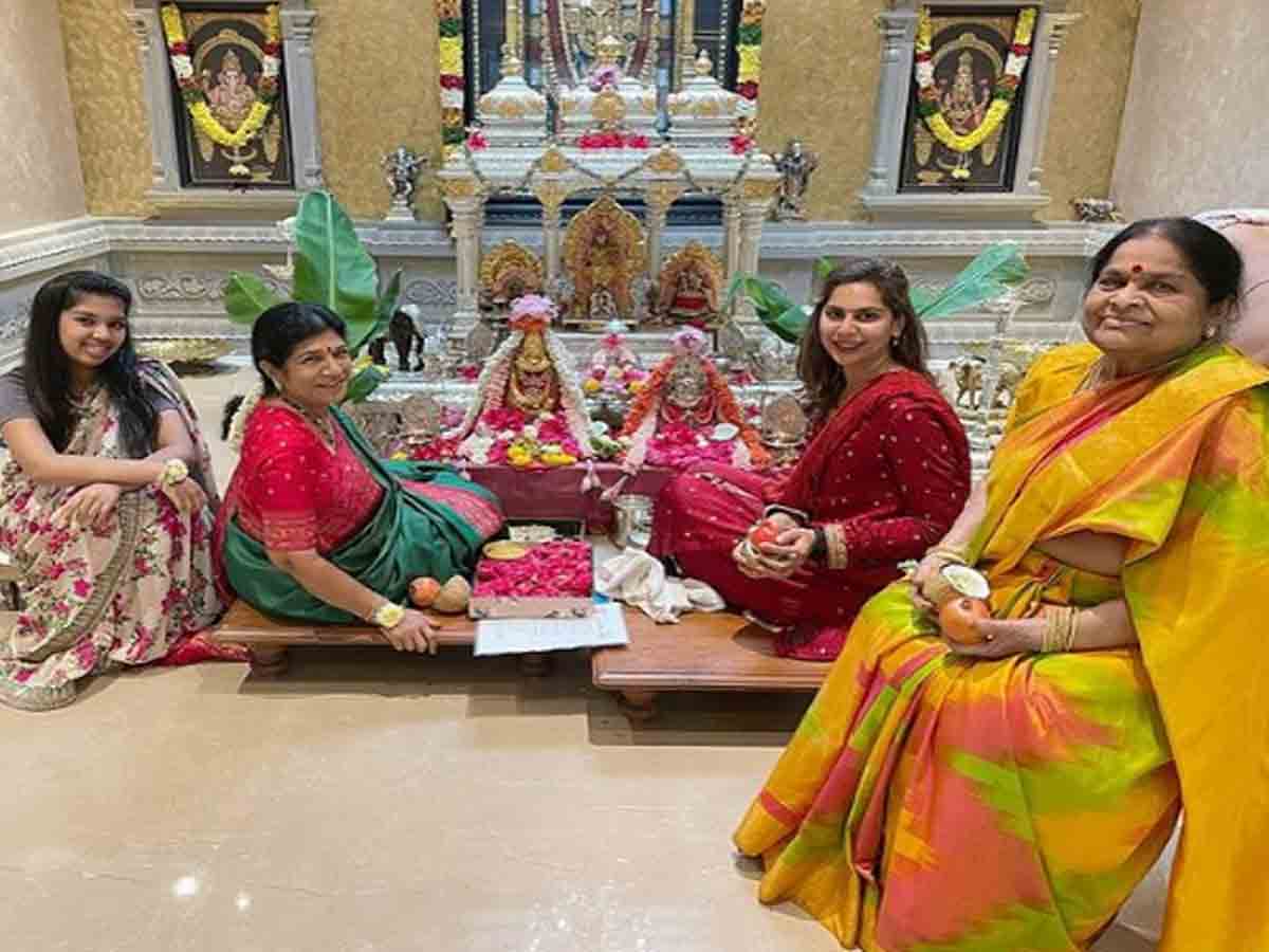 చిరంజీవి ఇంట్లో వరలక్ష్మీ వ్రతం వేడుక.. నాలుగు తరాల స్త్రీలు కలిసి జరుపుకున్నామని కామెంట్