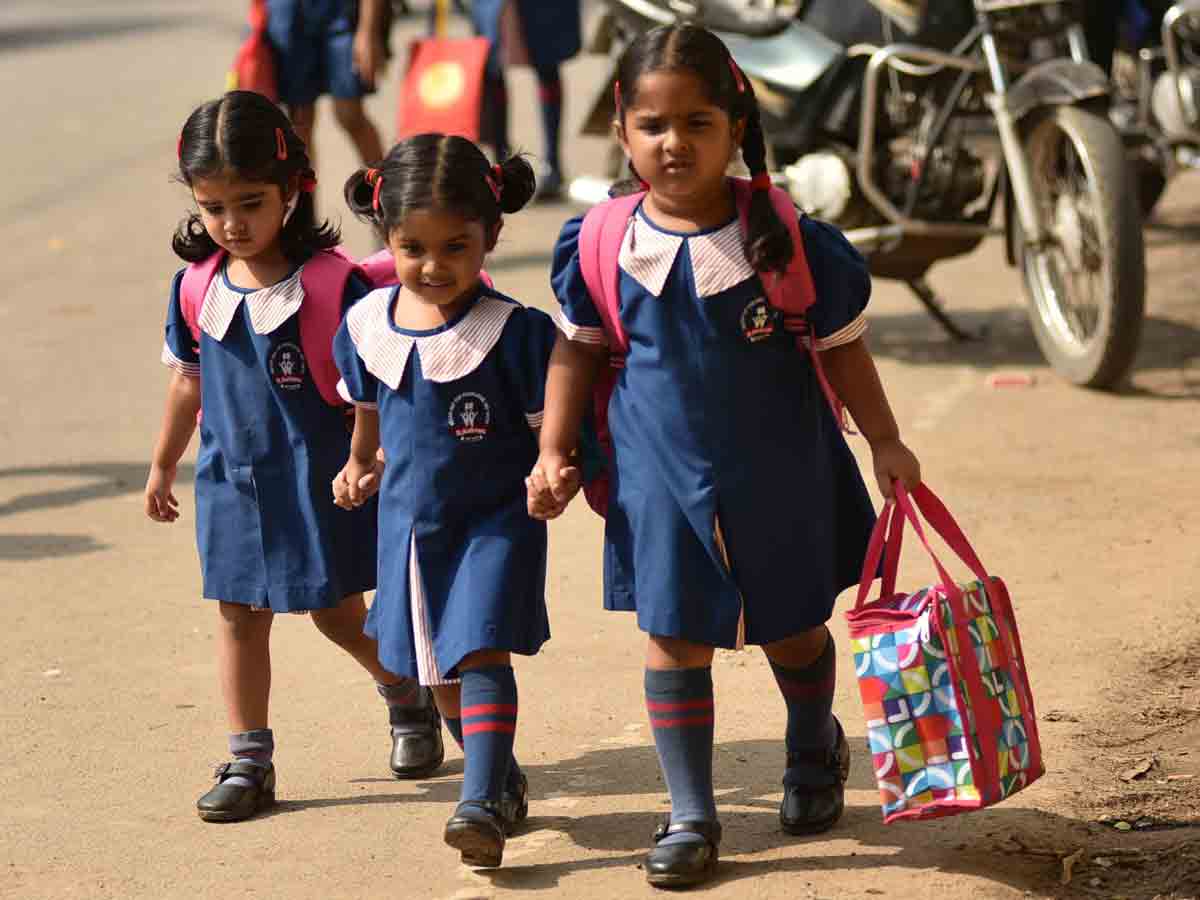 Schools Reopen | బ‌డుల్లో పిల్ల‌ల భ‌ద్ర‌త ఎలా? టీచ‌ర్స్ ఏమంటున్నారు? పేరెంట్స్ రియాక్ష‌న్ ఏంటి?